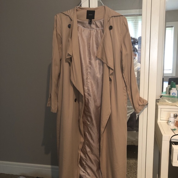 Long tan trench coat - Picture 1 of 2
